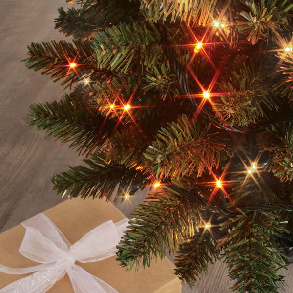 Arbre de Noël illuminé d'une guirlande LED classique Blachère Illumination Store